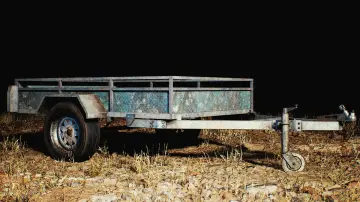 Physics-Based Destructible Vehicle Trailer